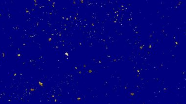 Yavaş çekimde soldan sağa doğru döngülü sonbahar sarı yaprakları düşen