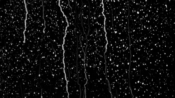 Beyaz camın üzerine düşen su yağmur damlaları. Dijital bestelemek için mükemmel.