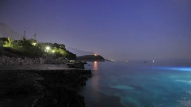 Varış gece sualtı gezi için mini denizaltı.