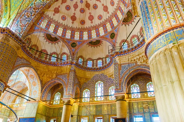 Мечеть Султана Ахмеда - историческая мечеть в Стамбуле, Турция — стоковое фото
