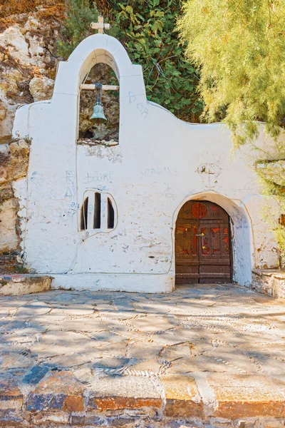 Front of small Greek orthodox chapel — Stock Photo, Image