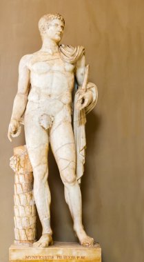 Heykel Vatikan Müzesi'nde.