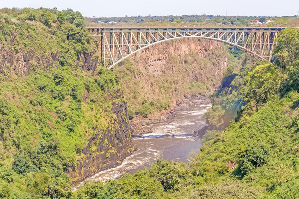 Мост через реку Замбези, водопад Виктория
