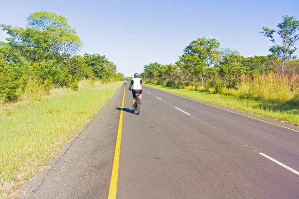 Strada vicino al confine tra Zambia e Zimbabwe — Foto Stock