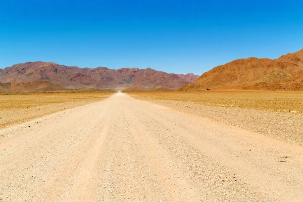 Pouštní krajina v místě zvaném Sesriem v Namibii. — Stock fotografie