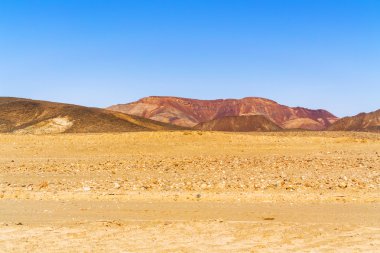 Sudan Wadi Halfa yakınındaki Sahara çöl manzarası.