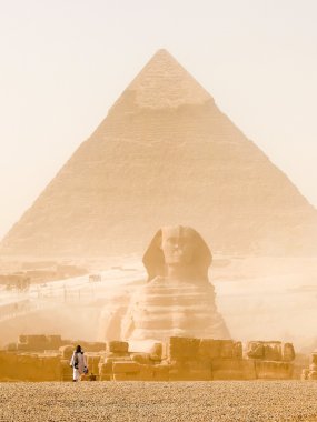 Sfenks ve giza Piramidi