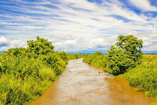 카 롱가 말라위에 있는 강. — 스톡 사진