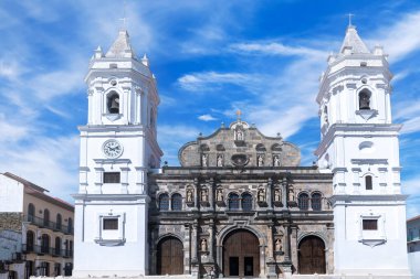 Panama Şehri, Panama - 21 Ocak 2025: Casco Viejo Eski Panama Şehri 'ndeki St. Marys Kutsal Yürek Katedrali Bazilika Kilisesi
