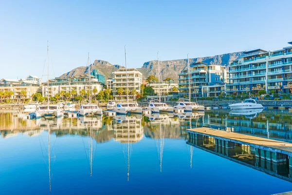 Centro de Ciudad del Cabo con Table Mountain — Foto de Stock