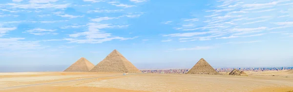 Pyramiden von Giza in Kairo, Ägypten — Stockfoto