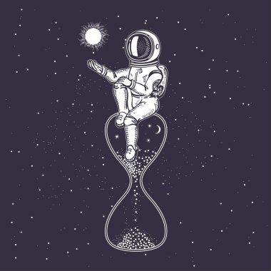 Bir astronot kum saatinin üzerinde oturuyor. Güneş bir adamın ellerinde..