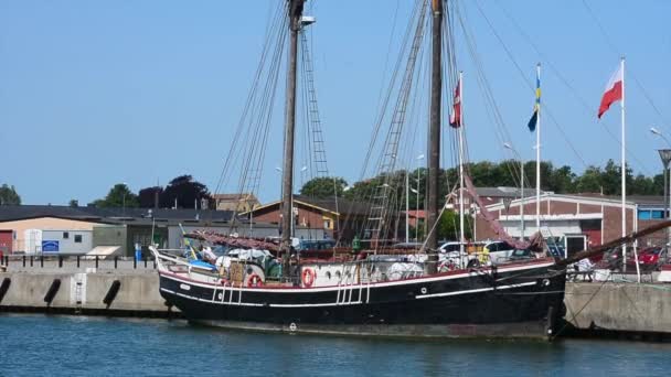 Old Sailing Ship Helende Built 1916 Ystad Harbor Scania Sweden — Stockvideo