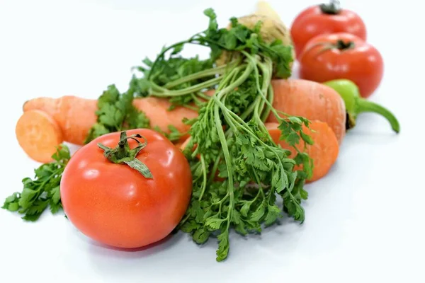 Pomidor Zielenina Marchew Białym Tle — Zdjęcie stockowe