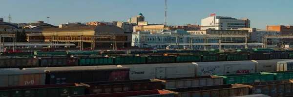 Station Met Goederenwagons Stockfoto