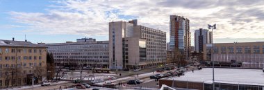 Chelyabinsk, Rusya. Lesoparkovaya ve Lenin caddelerinin kesiştiği yer.