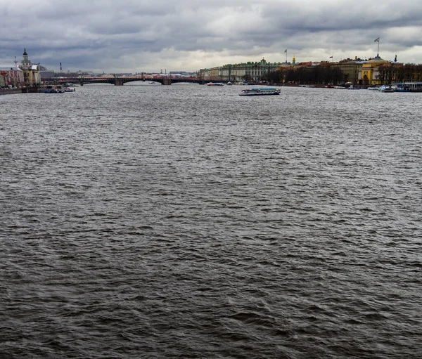 Wateroppervlak Mond Van Neva River Petersburg Rusland — Stockfoto