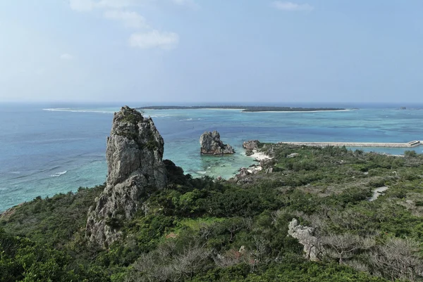 Izena island av kusten — Stockfoto