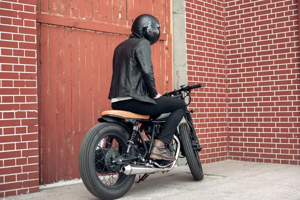 MC och vintage anpassade motorcykel — Stockfoto