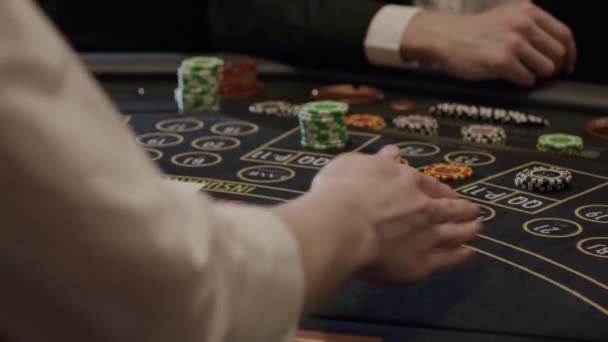 Blackjack in an elite casino — Stock Video