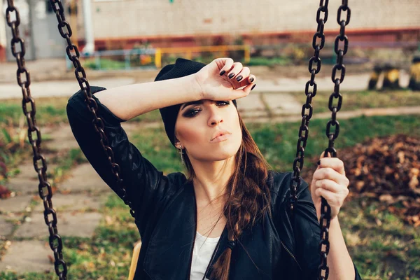 Portrait of a beautiful girl hipster — Stock Photo, Image