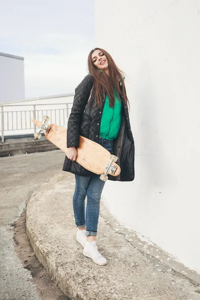 Una hermosa mujer patinadora —  Fotos de Stock