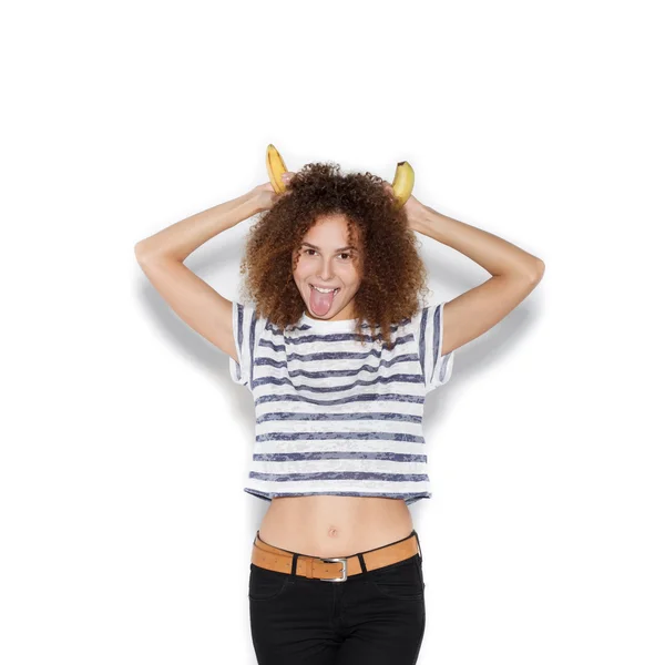 Jovem mulher bonita fazendo diversão com banana — Fotografia de Stock