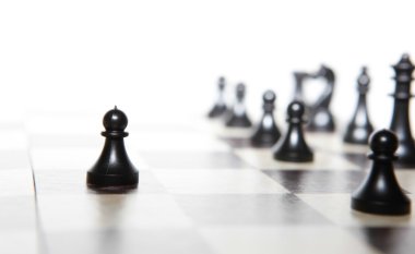 Satranç figürleri - strateji ve liderlik kavramı