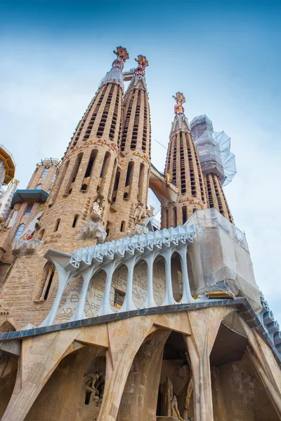 Barcelona, Spanien - 25 April 2016: La Sagrada Familia - katedralen — Stockfoto