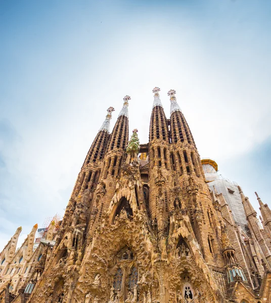 BARCELONA, ESPANHA - 25 de abril de 2016: A Sagrada Família - Catedral — Fotografia de Stock