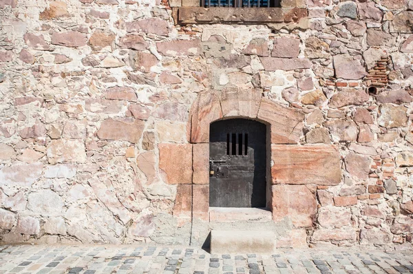 Vieux mur et forteresse à Barcelone — Photo