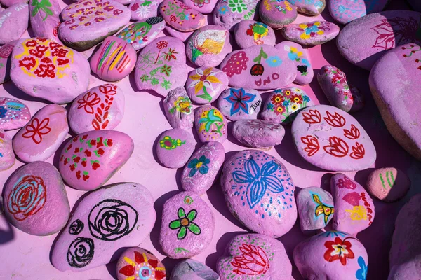 Conjunto de pedras coloridas rosa — Fotografia de Stock