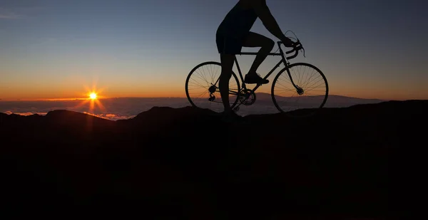 Silhouette Cyclist Bike Sunset Man Ride Bike Mountains Sport Active — Stock Photo, Image