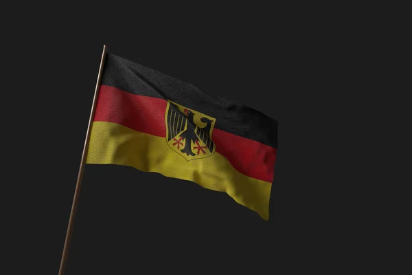 ドイツの旗が旗竿で風に飛び バックグランドに隔離され 3Dレンダリング — ストック写真