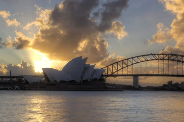 悉尼港大桥和歌剧院 — 图库照片