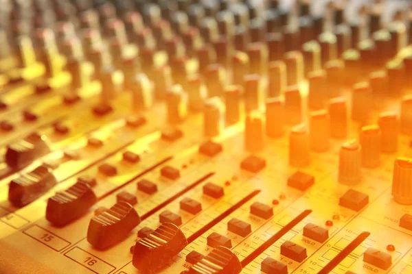 Console de mixage studio de musique — Photo