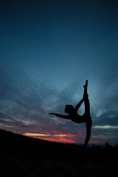 Practicante de yoga — Foto de Stock