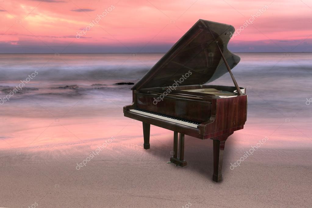 Piano outside shot at beach Stock Photo by ©semisatch 99290928