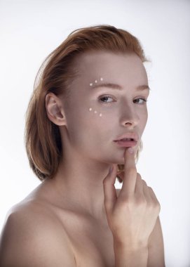 Bir kızın güzel portresi.