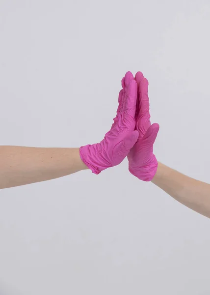 Hände Rosa Medizinischen Handschuhen — Stockfoto