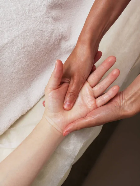 Massagem Mão Salão Beleza — Fotografia de Stock