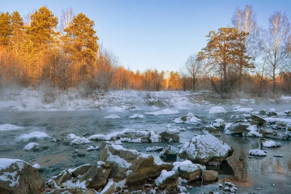 Καλησπέρα Στο Ποτάμι Όμορφο Χειμερινό Τοπίο Γραφική Θέα Ενός Ποταμού — Φωτογραφία Αρχείου