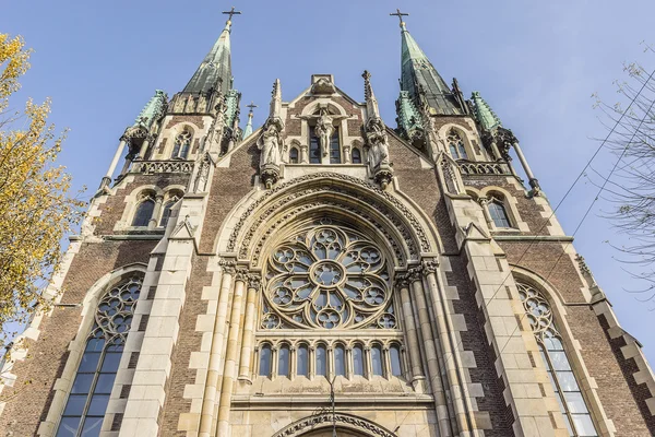 Katedralen i Saints Olga och Elizabeth, Lviv, Ukraina — Stockfoto