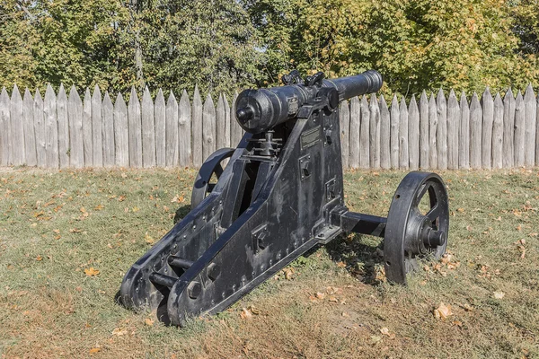 Oude pistool in Baturin Fort, Oekraïne — Stockfoto