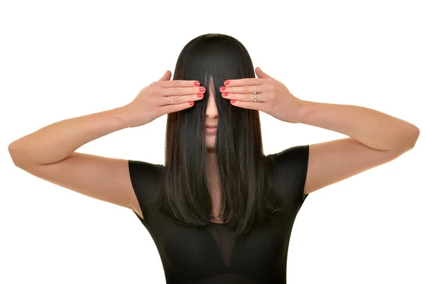 Potrait einer schönen jungen Frau mit dunklen Haaren — Stockfoto