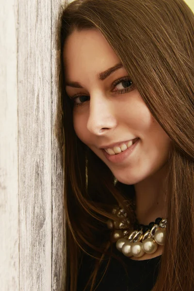 Retrato de una hermosa joven —  Fotos de Stock