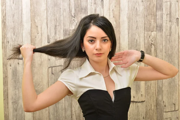 Attractive Latino woman — Stock Photo, Image