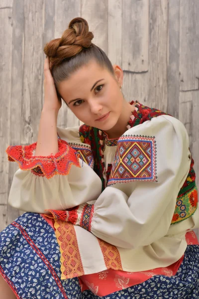 Slovakiska folklore kostym — Stockfoto