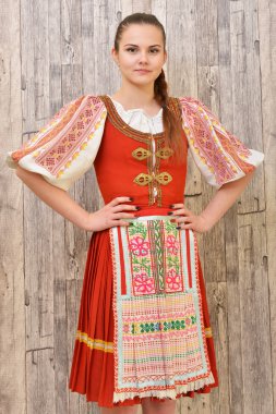 Slovakça folklor kostüm