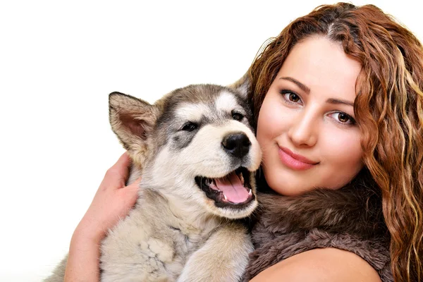 Donna con malamute — Foto Stock